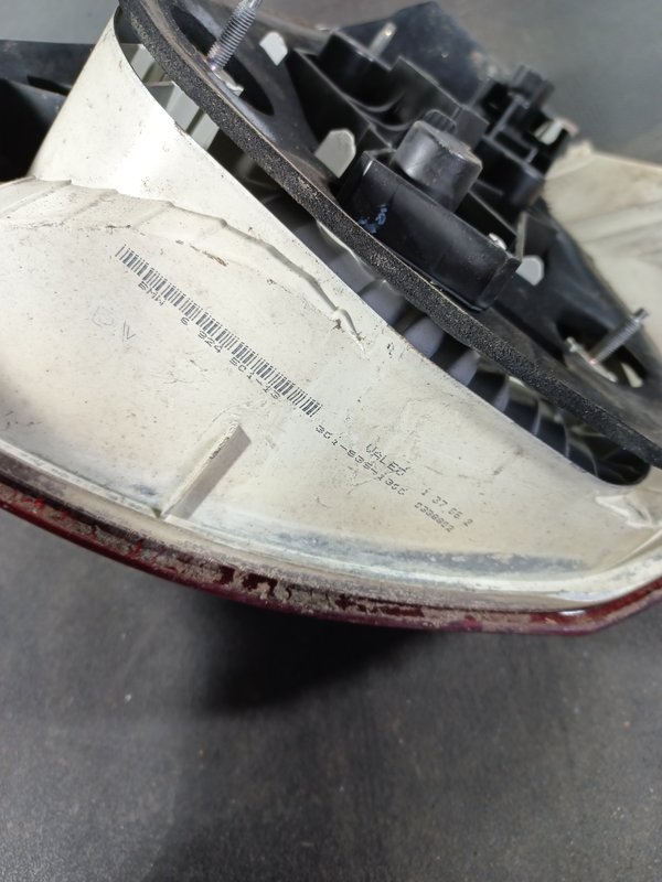 Farolim Trazeiro BMW SERIE 1 ESQ E81 6924501