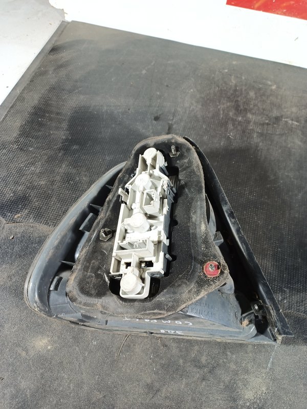 Farolim Trazeiro BMW S3 COMPACT E46 DIR 63216920238