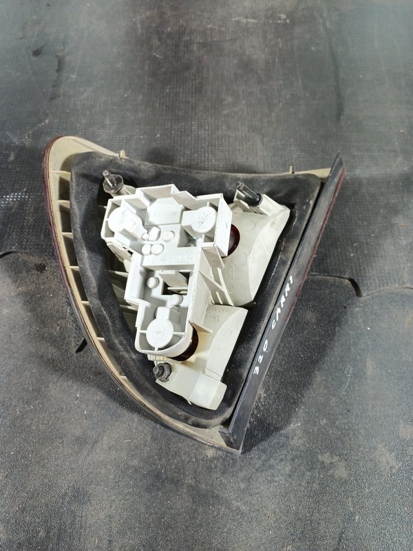 Farolim Trazeiro BMW S3 TOURING E46 ESQ 6928387