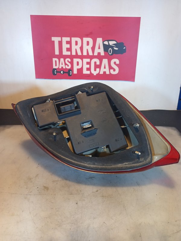 Farolim Ford Fiesta IV DIREITO 96FG13N004AA