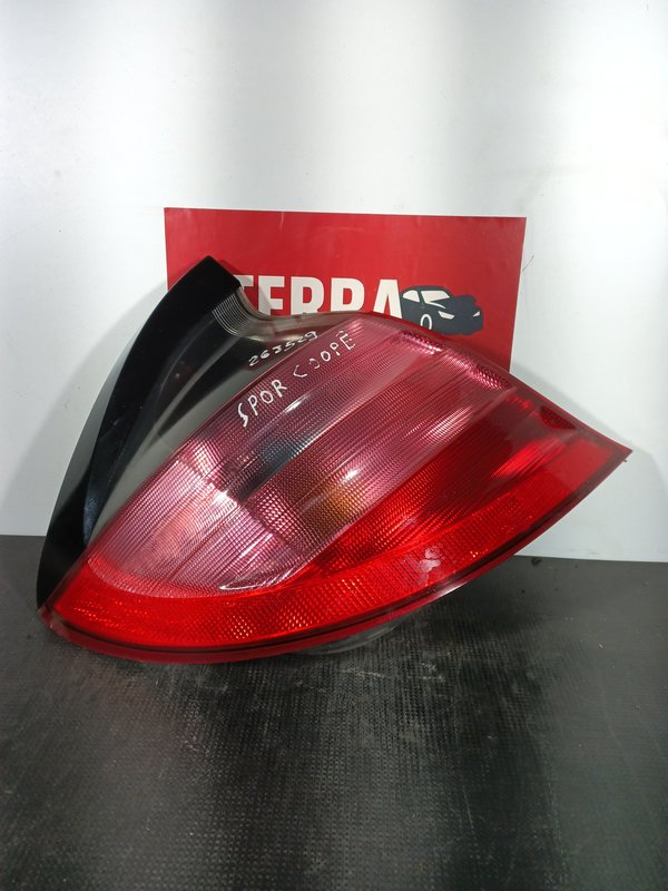 Farolim Trazeiro MERCEDES CLASSE C ESQ A2038200564