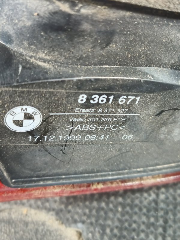 Farolim Trazeiro BMW S5 E39 ESQ 8361671