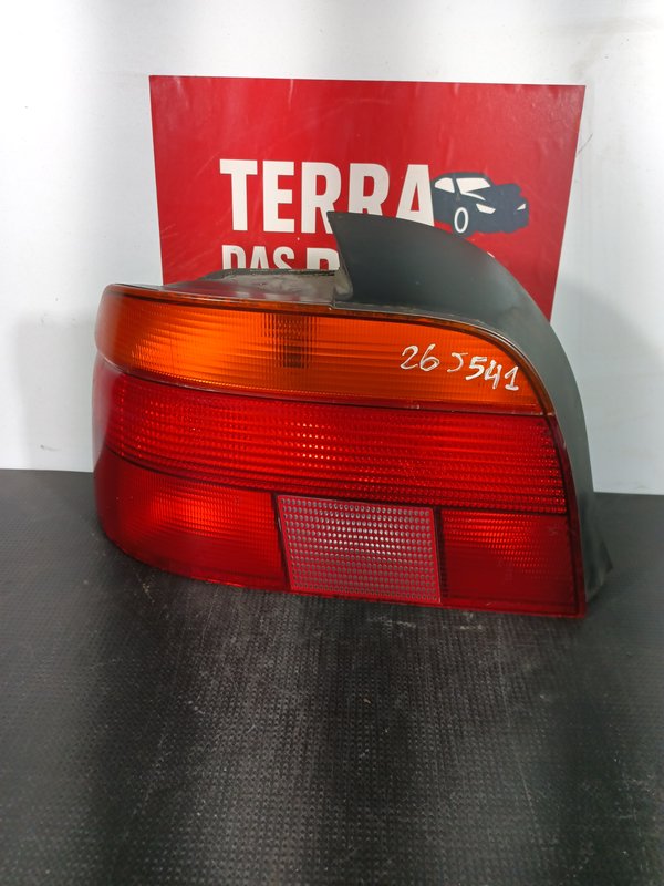 Farolim Trazeiro BMW S5 E39 ESQ 8358031