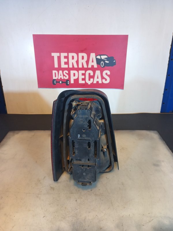 Farolim VW Golf III DIREITO 1H9945112A Fundo Escuro