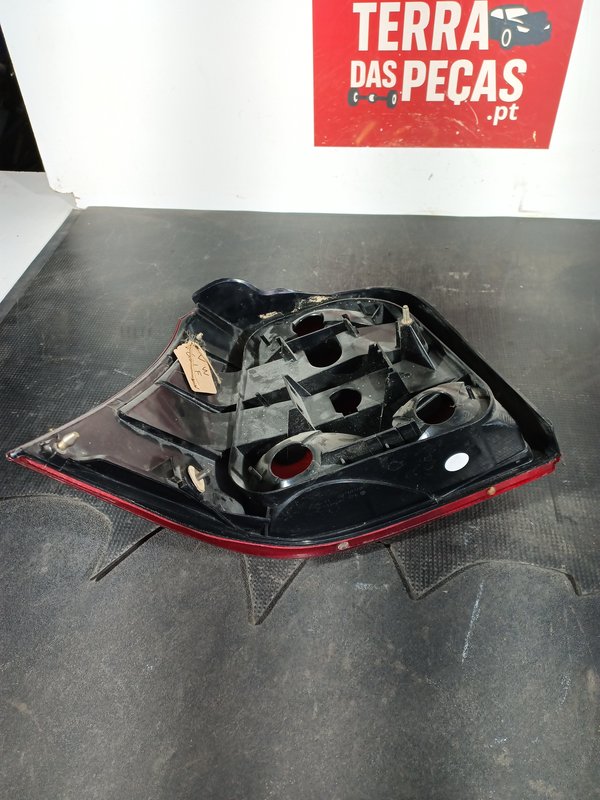 Farolim Trazeiro VW GOLF IV DIR 1J6945112