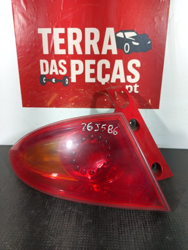 Farolim Trazeiro SEAT LEON 1P1 ESQ 98205100