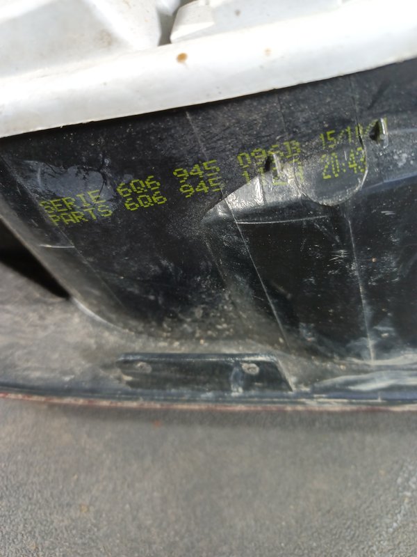 Farolim Trazeiro VW POLO IV DIR 6Q6945096B
