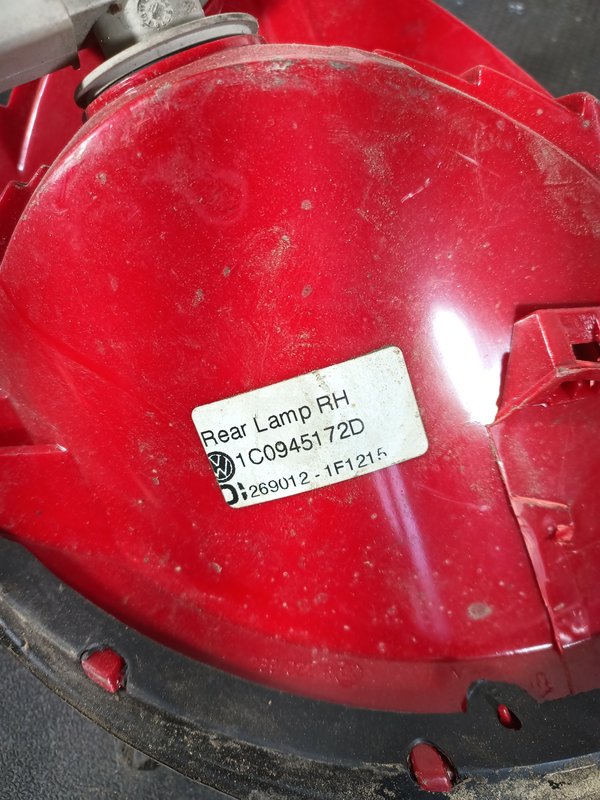 Farolim Trazeiro VW NEW BEETLE DIR 1C0945172D