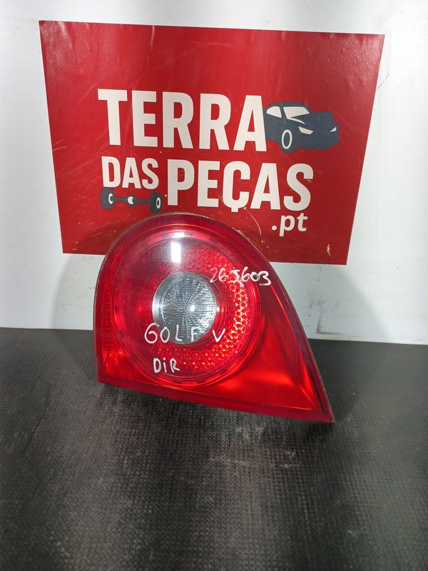 Farolim Trazeiro VW GOLF V DIR 1K6945094E