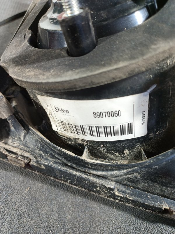Farolim Trazeiro VW GOLF PLUS V DIR 89070060