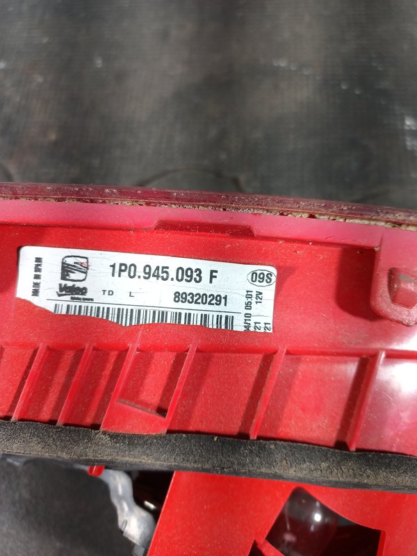 Farolim Trazeiro SEAT LEON ESQ 1P0945093F