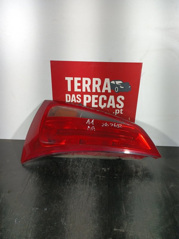 Farolim Trazeiro AUDI A1 DIR 8X0945093D