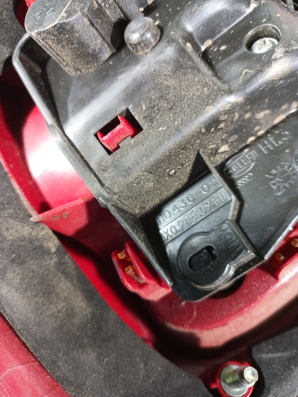 Farolim Trazeiro AUDI A1 DIR 8X0945093D