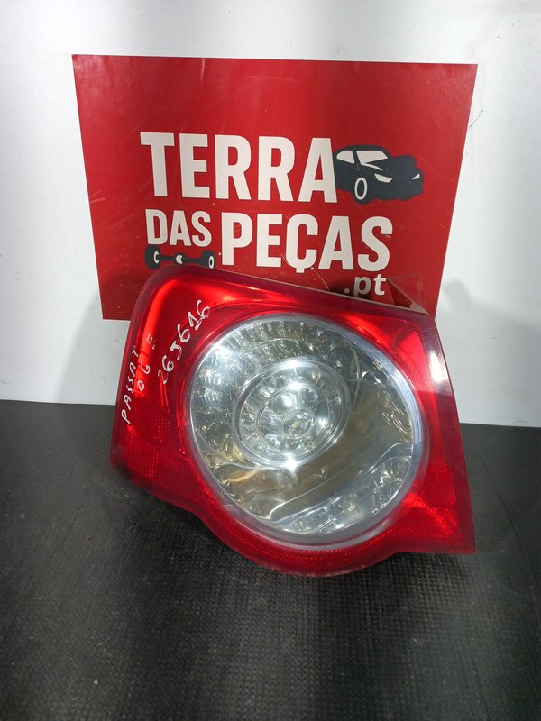 Farolim Trazeiro VW PASSAT B6 ESQ 3C5945095C