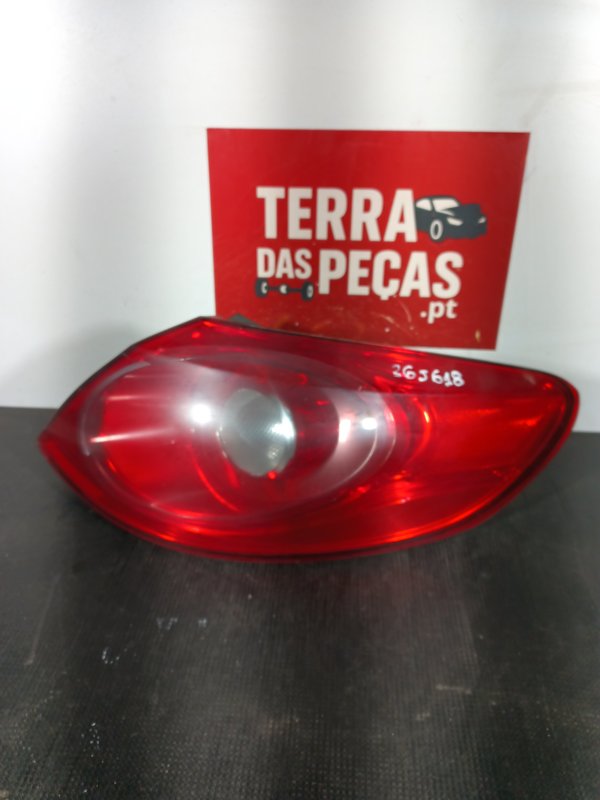 Farolim Trazeiro VW PASSAT CC DIR 3C8945096D