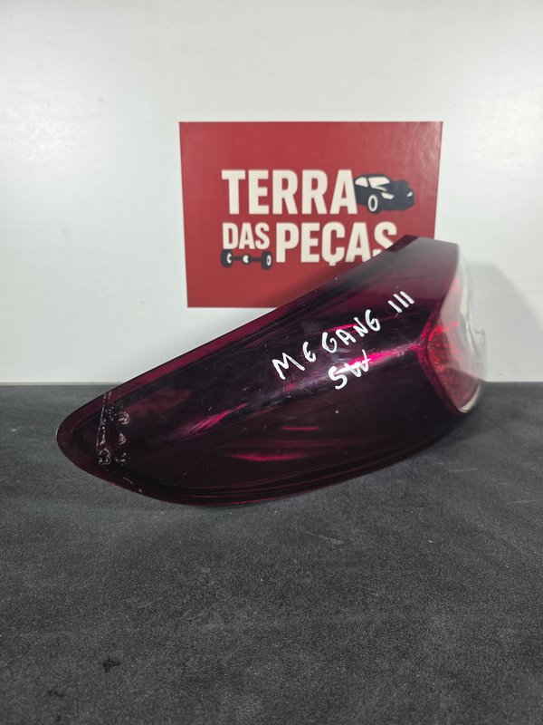 Farolim Trazeiro Renault Megane III SW 265550010R