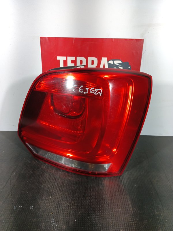 Farolim Trazeiro VW POLO V DIR 6R0945096G