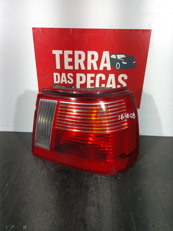 Farolim Trazeiro SEAT IBIZA II DIR 6K6945096J