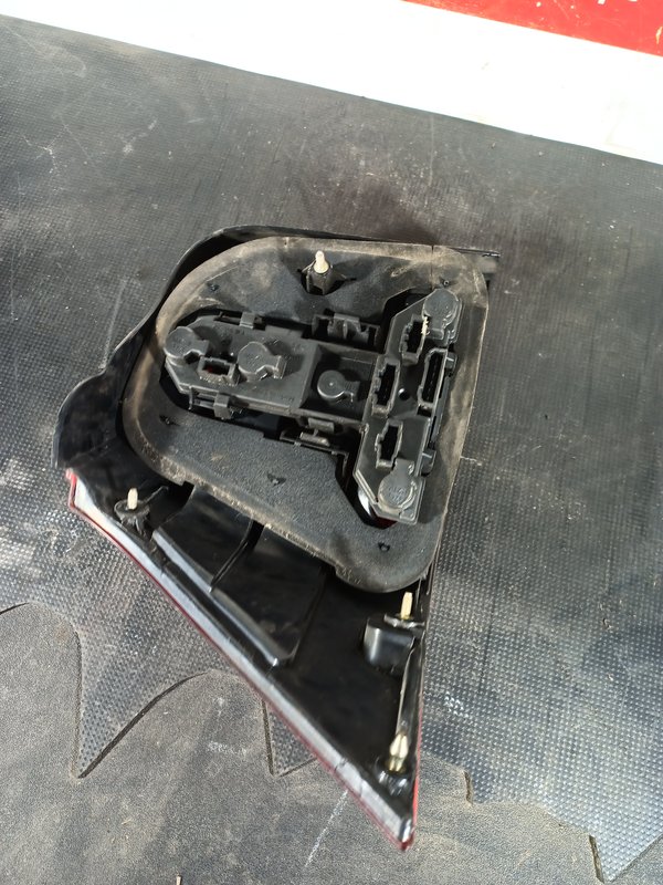 Farolim Trazeiro VW GOLF IV DIR 1J6945112S