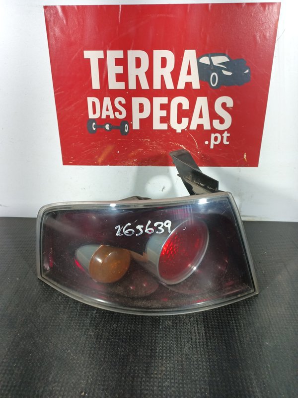 Farolim Trazeiro SEAT IBIZA III ESQ 6L6945095E