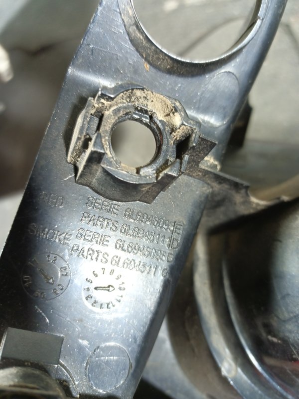Farolim Trazeiro SEAT IBIZA III ESQ 6L6945095E