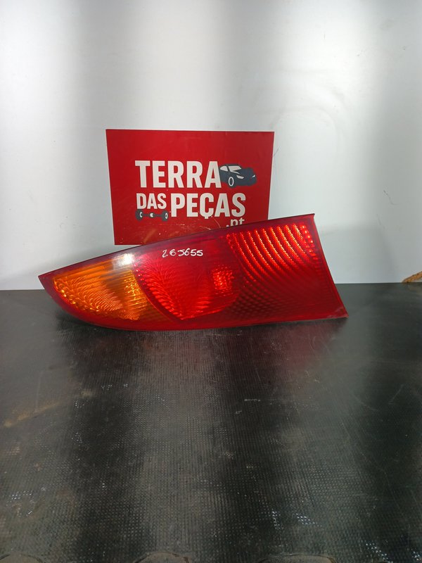 Farolim Trazeiro FORD FOCUS 1 DIR XS4X13404AC