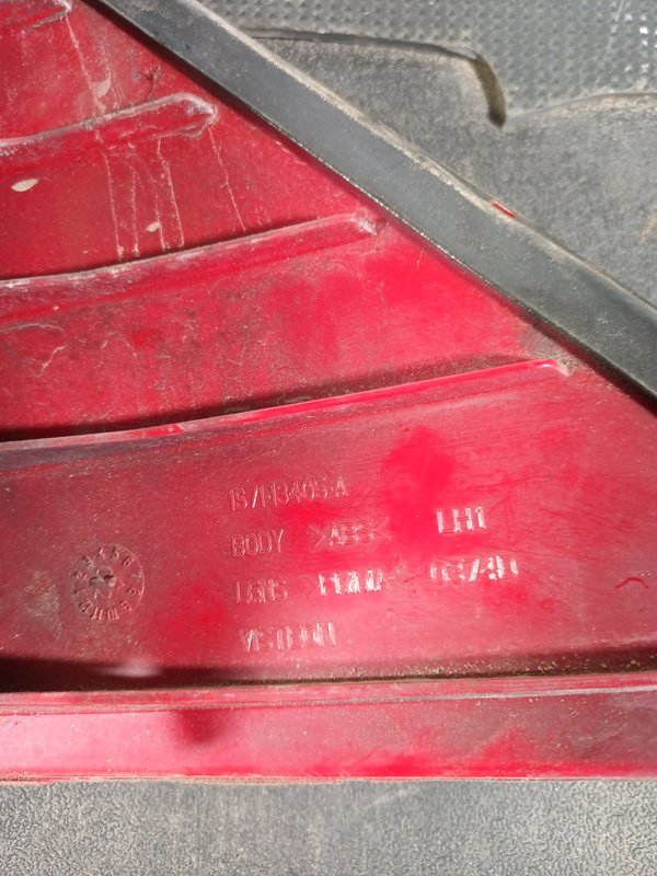 Farolim Trazeiro FORD MONDEO III ESQ 1S7113405A