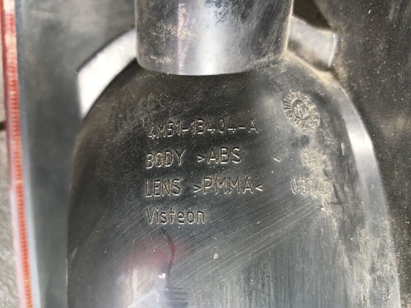 Farolim Trazeiro FORD FOCUS II DIR 4M5113404A