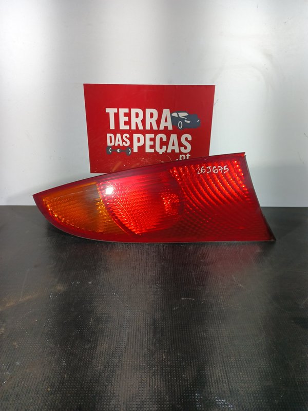 Farolim Trazeiro FORD FOCUS MK1 DIR 1M5113404