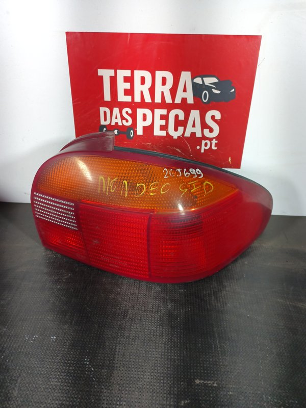 Farolim Trazeiro FORD MONDEO MK1 DIR 93BG13N004CB