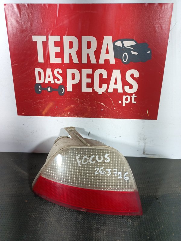 Farolim Trazeiro FORD FOCUS DIR 1M5115K272A
