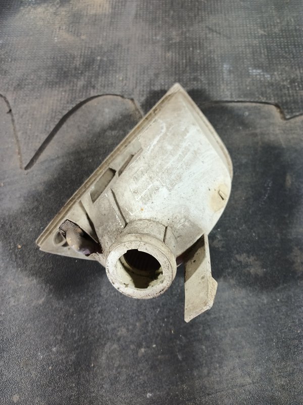 Farolim Trazeiro FORD FOCUS DIR 1M5115K272A