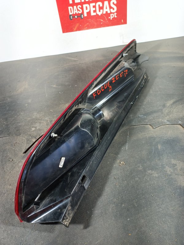 Farolim Trazeiro FORD FOCUS MK2 DIR 4M5113404AE