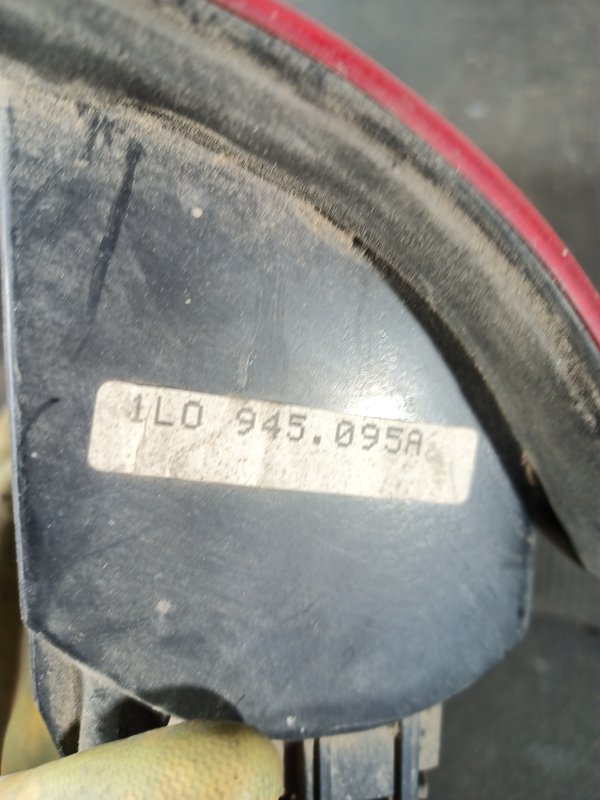 Farolim Trazeiro SEAT TOLEDO I ESQ 1L0945095A