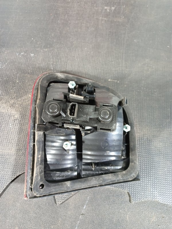 Farolim Trazeiro SEAT LEON 1M1 MALA DIR 1M6945092B