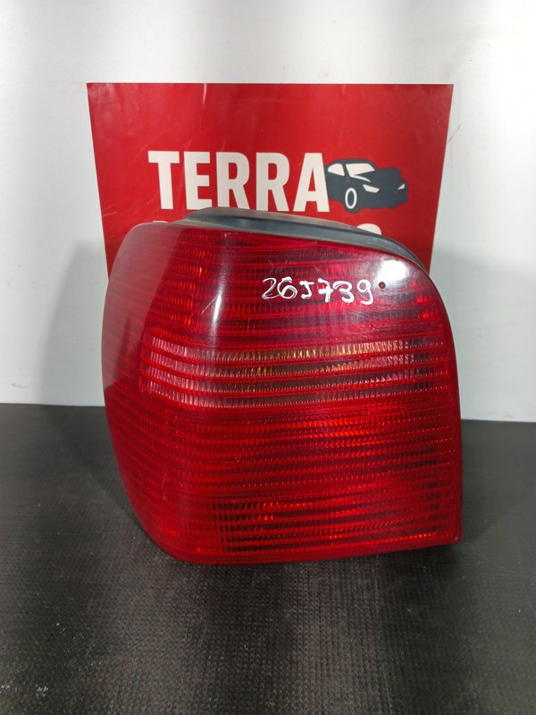 Farolim Trazeiro VW POLO 6N1/6N2 ESQ 6N0945257B