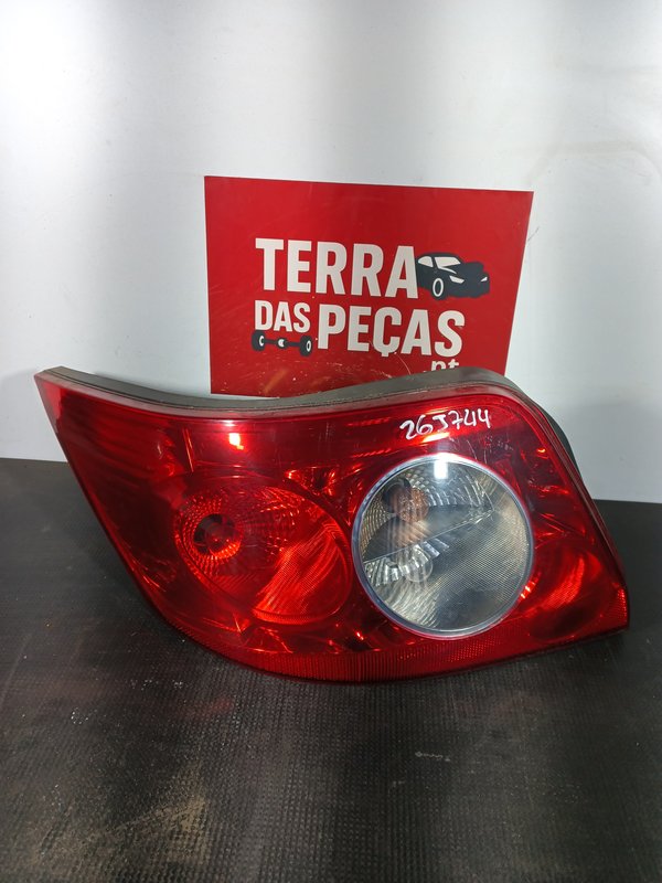 Farolim Trazeiro RENAULT MEGANE II ESQ 8200142688