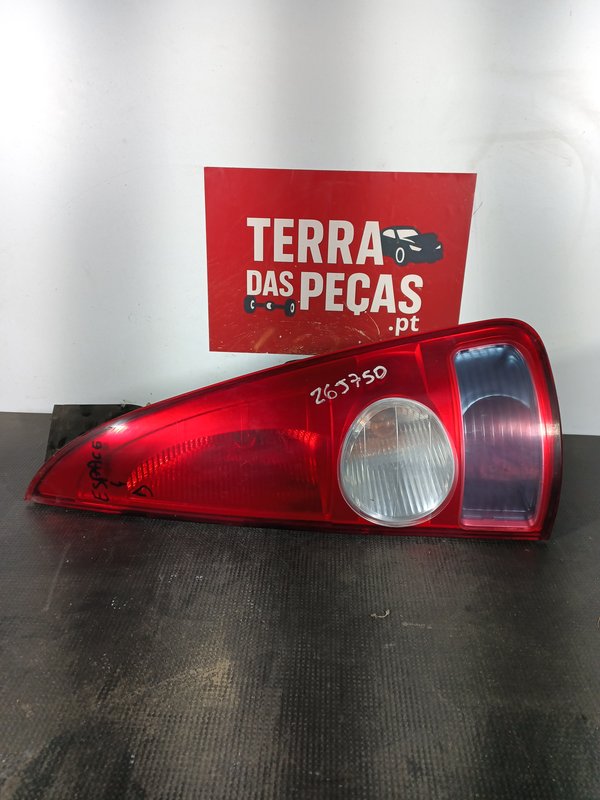 Farolim Trazeiro RENAULT ESPACE IV DIR 8200027152