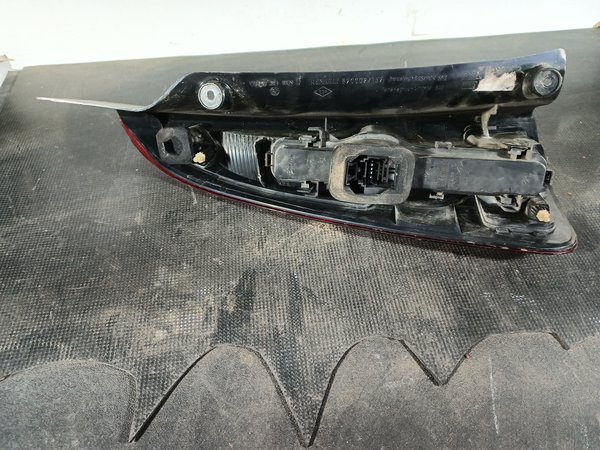 Farolim Trazeiro RENAULT ESPACE IV DIR 8200027152