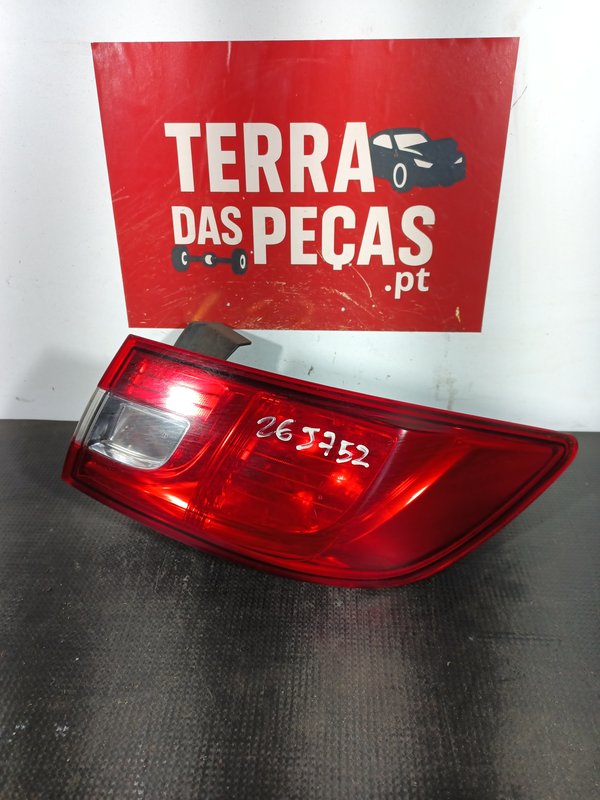 Farolim Trazeiro RENAULT CLIO IV DIR 265502631R
