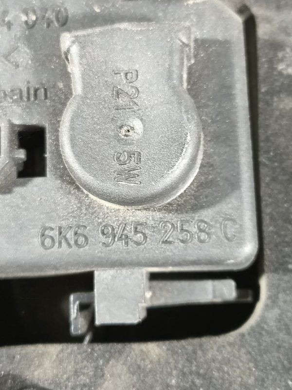Farolim Trazeiro SEAT IBIZA II DIR 6K6945258C