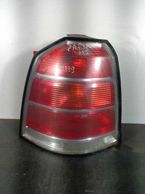 Farolim Trazeiro OPEL ZAFIRA B ESQ 13252447