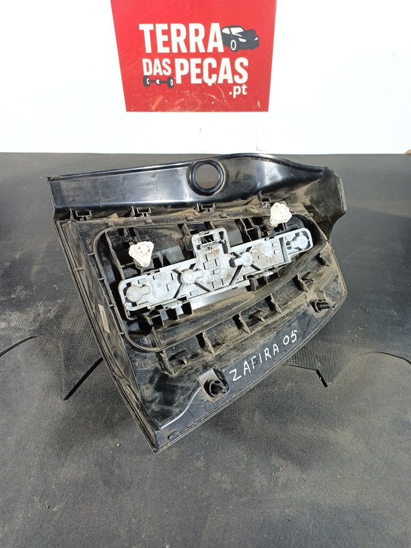 Farolim Trazeiro OPEL ZAFIRA B ESQ 13252447