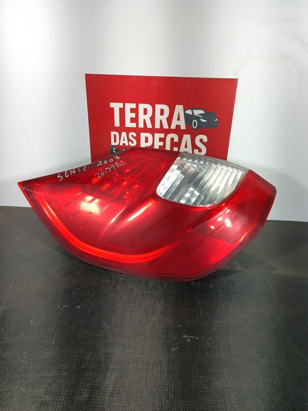 Farolim Trazeiro RENAULT SCENIC II ESQ 8200474328
