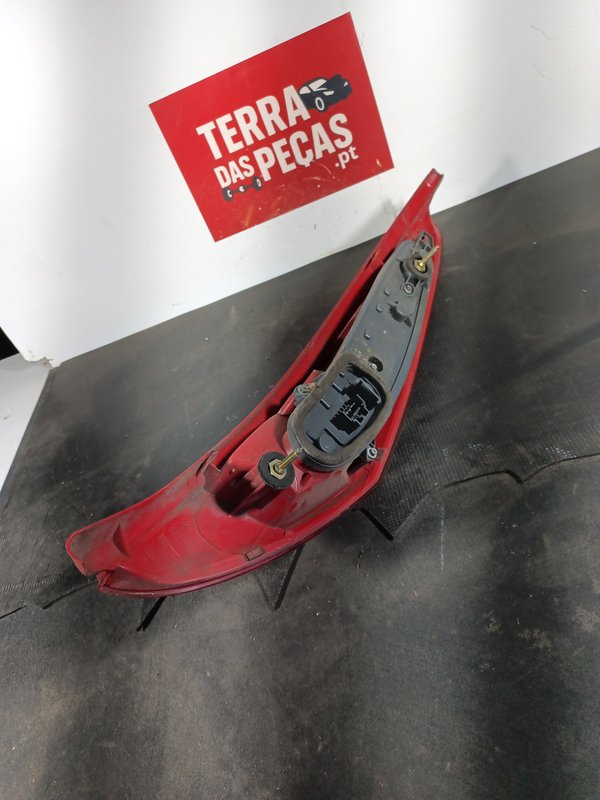 Farolim Trazeiro FIAT PUNTO 188 ESQ 286201