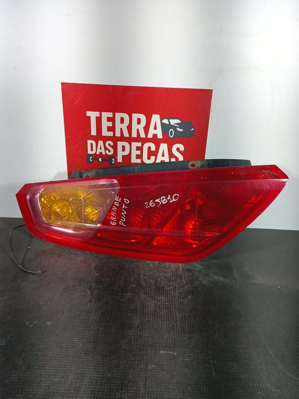 Farolim Trazeiro FIAT GRANE PUNTO ESQ 51701589