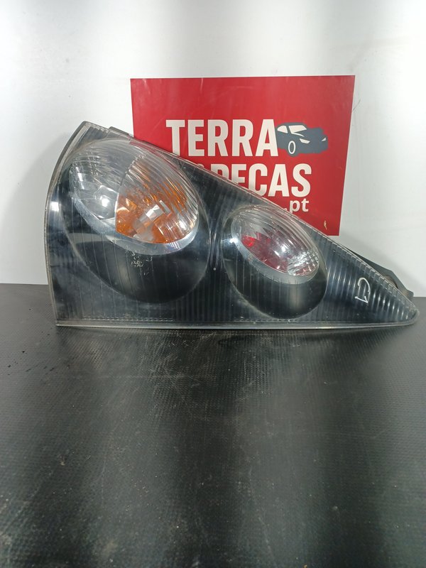 Farolim Trazeiro CITROEN C1 I Direito 815500H060 preto