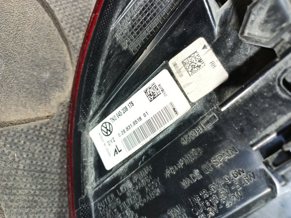 Farolim Trazeiro VW SHARAN DIR 7N094520817S