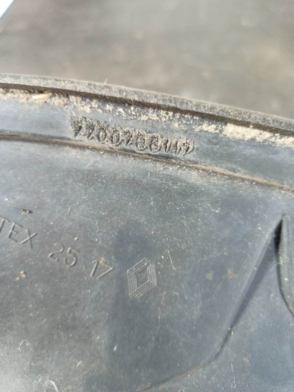 Farolim Trazeiro RENAULT CLIO I ESQ 7700700117