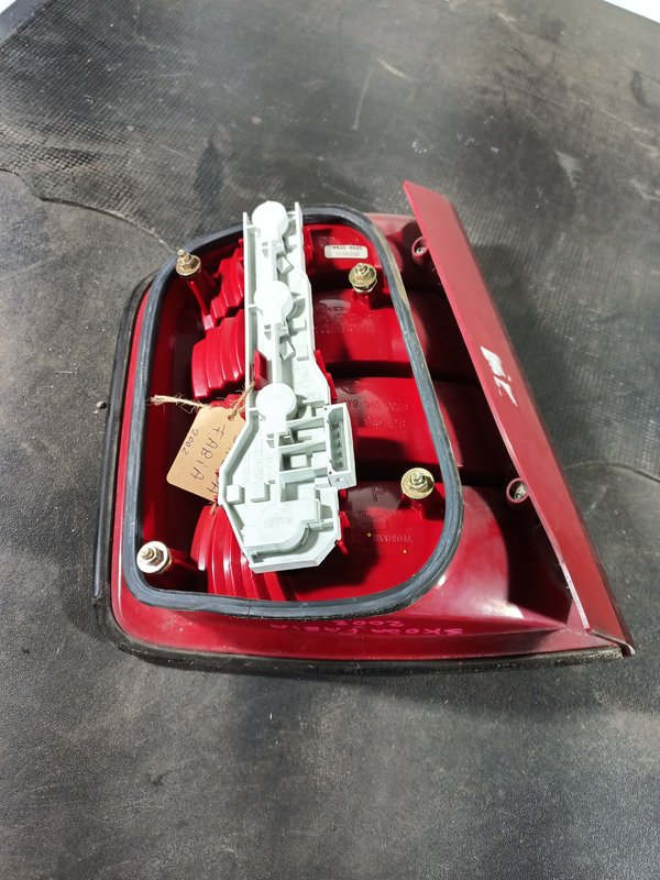 Farolim Trazeiro SKODA FABIA I DIR 6Y9945096B